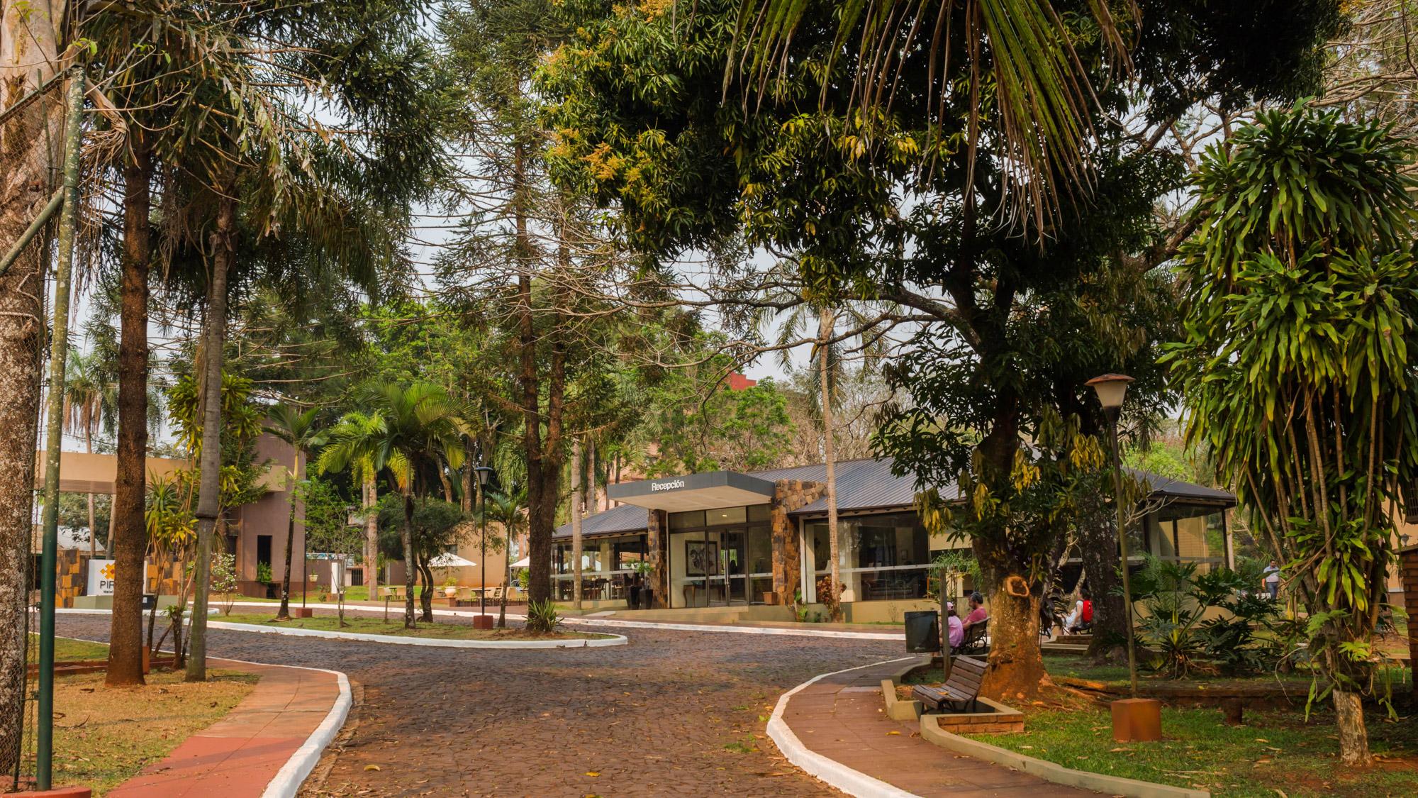 Pirayu Hotel & Resort Puerto Iguazu Exterior photo